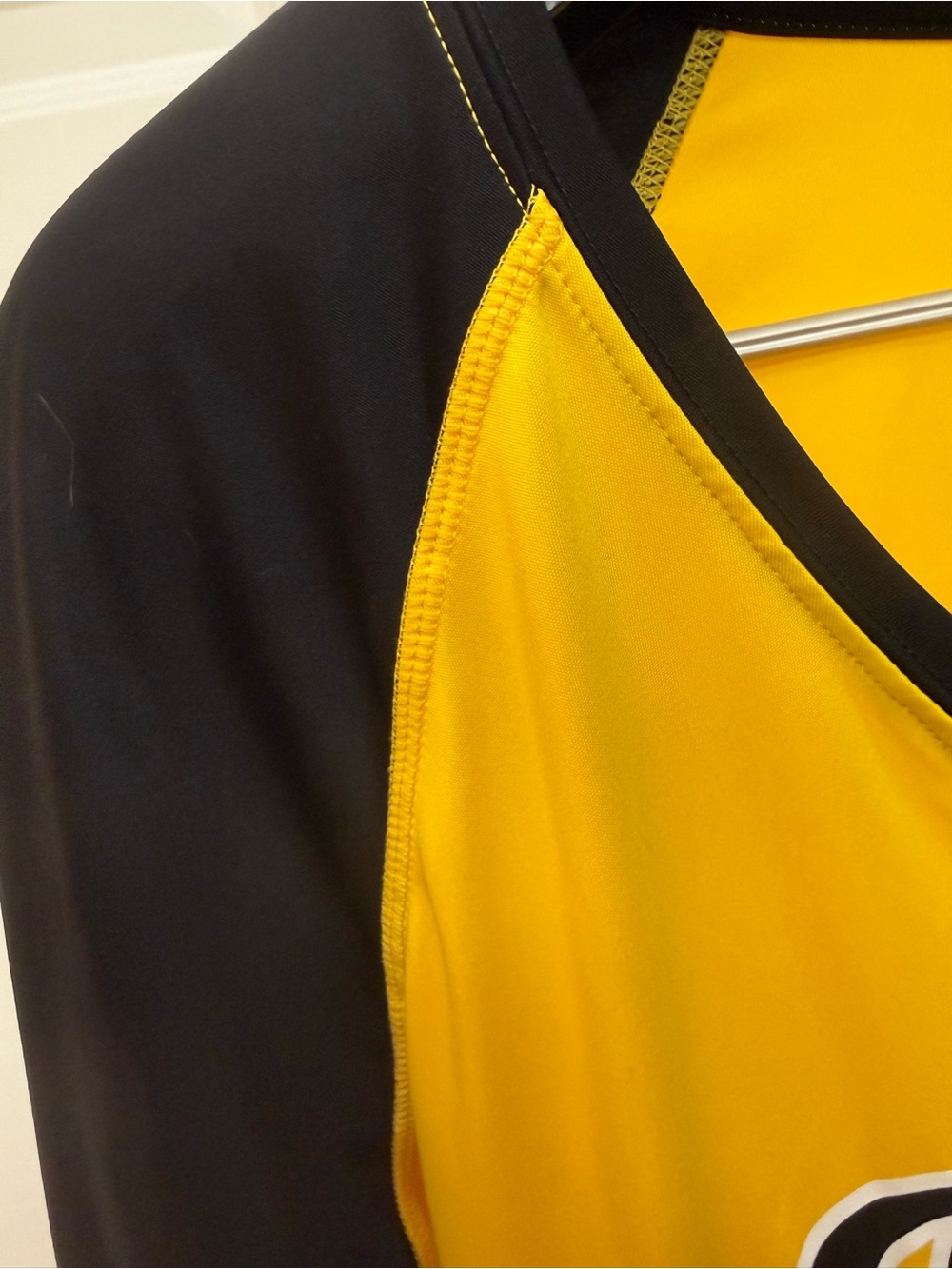 MLB Pittsburgh Pirates Yellow and Black Women's Jersey - Picture 4 of 9